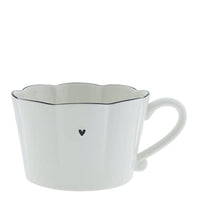 Thumbnail for Bastion Collections Tasse mit Henkel Ruffle Heart Keramik weiss schwarz Keramiktasse Geschirr Küche gedeckter Tisch BC Cup im Sale