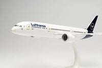 Thumbnail for herpa 613453 Airplane Lufthansa Boeing 787-9 Dreamliner – D-ABPA “Berlin”, Modell Flugzeug, Modellbau, Miniaturmodelle, Sammlerstück, Mehrfarbig im Sale
