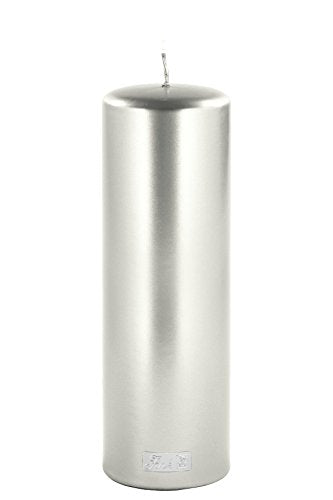 Fink Candle Stumpenkerze Metallic aus Paraffin in der Farbe Silber, Maße: 8cm x 8cm x 25cm, 123759 im Sale