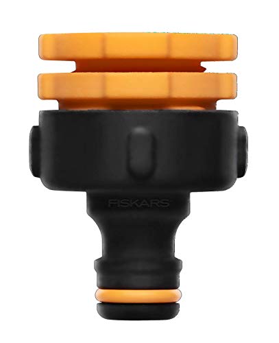 Fiskars Hahnverbinder Multi, Innengewinde für verschiedene Wasserhahngrößen, Für drei Gewindegrößen Ø 21 mm (1/2), Ø 26,5 mm (3/4) und Ø 33,3 mm (1), 17 g, Schwarz/Orange, 1027051 im Sale