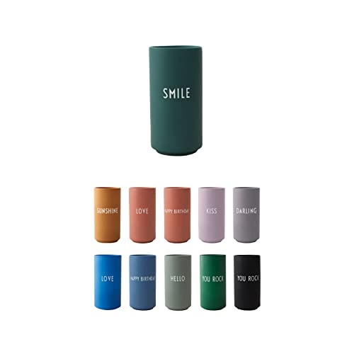 Design Letters Favorite Vase, Hello (Green) – Decorative vase with various functions in fashionable colors. Accessories sold separately. Dishwasher safe. H: 11 cm x D: 5.5 cm. On sale.