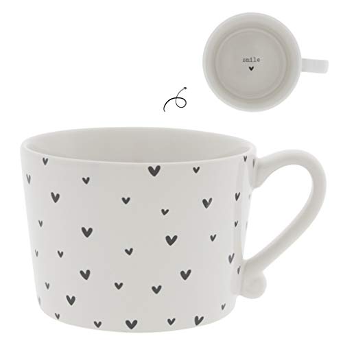 Bastion Collections BC Becher mit Henkel aus weißem Keramik mit schwarzen Herzen und Smile Schrift innen Keramikgeschirr Kaffeebecher BC Cup Küche Frühstück Gedeckter Tisch im Sale