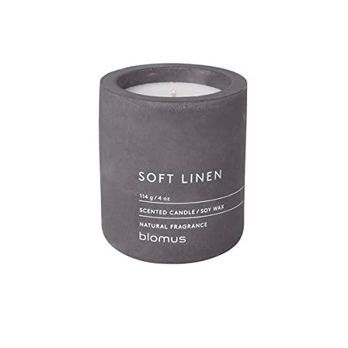 Blomus -FRAGA- Duftkerze S aus Sojawachs, Microchip, hochwertiger Raumduft, charakteristische Beton-Optik, Duft SANDALWOOD MYRRH, 24 h Brenndauer (H / B / T: 8 x 6,5 x 6,5 cm, Micro Chip, 65652) im Sale