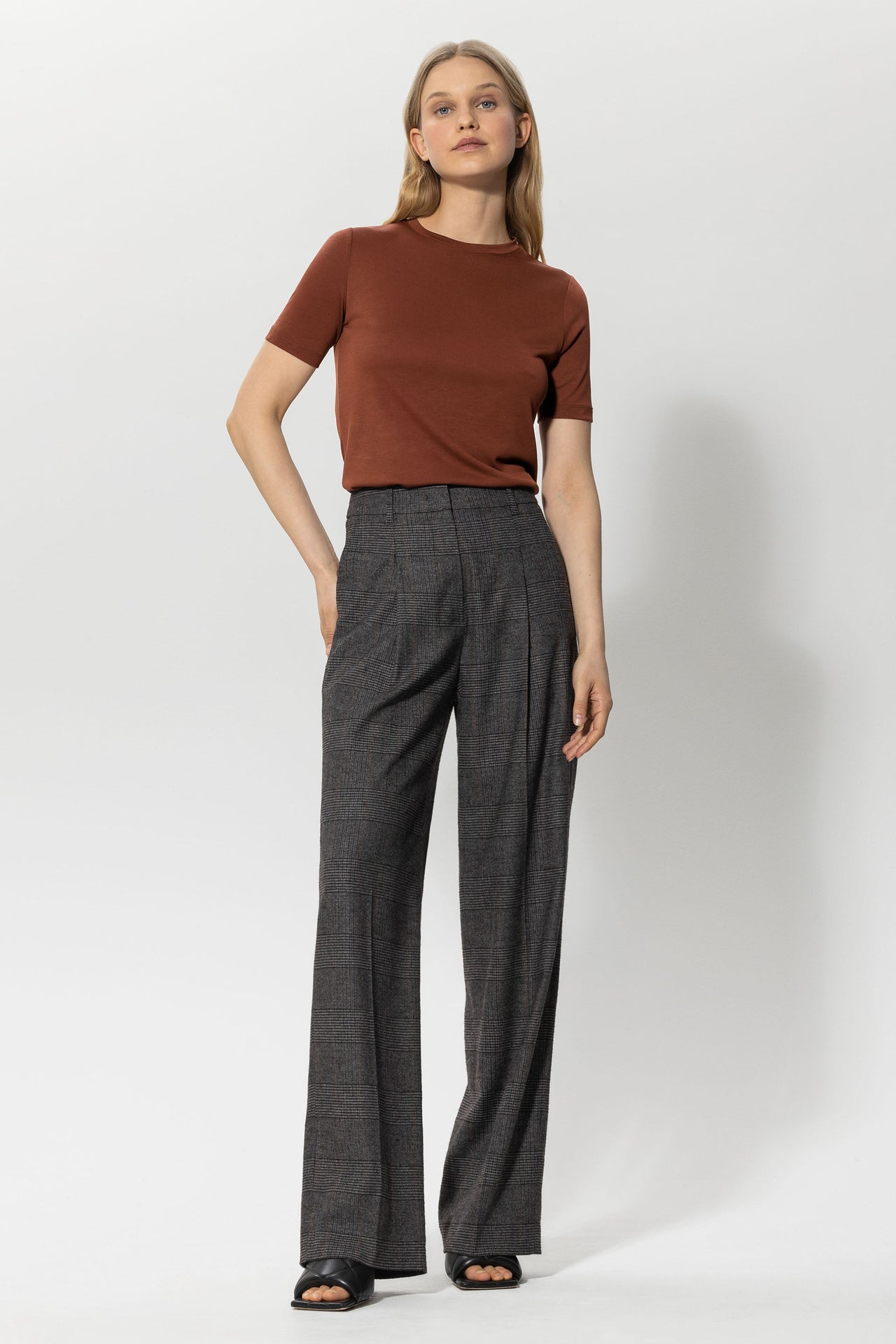 Luisa Cerano Basic-T-Shirt im Sale