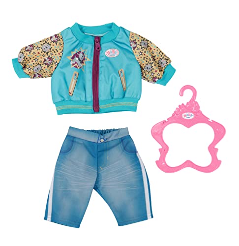 BABY born 833599 Outfit mit Jacke 43cm - Puppenkleidung Set bestehend aus blauer Jeans-Hose, türkiser Jacke und Kleiderbügel im Sale