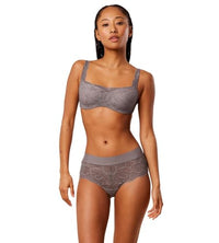 Thumbnail for Triumph Damen Body Make-Up Illusion Lace Balconette Bra, SCHWARZ, 75B im Sale