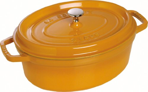 Staub Cocotte/Bräter oval mit Deckel (23 cm, 2,35 L, induktionsgeeignet, mit mattschwarzer Emaillierung im Inneren des Topfes) senfgelb im Sale