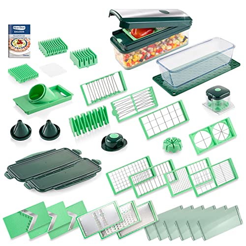 Genius Nicer Dicer Exclusive Gemüseschneider – 32-tlg | Würfelschneider + Tomatenschneider in einem Set mit 8 Einsätzen + Reibe & Hobel | inkl. Glasschüssel-Set im Sale