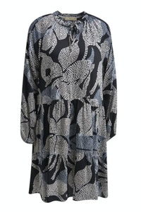 Thumbnail for SMITH & SOUL dress with flounce in black, on sale