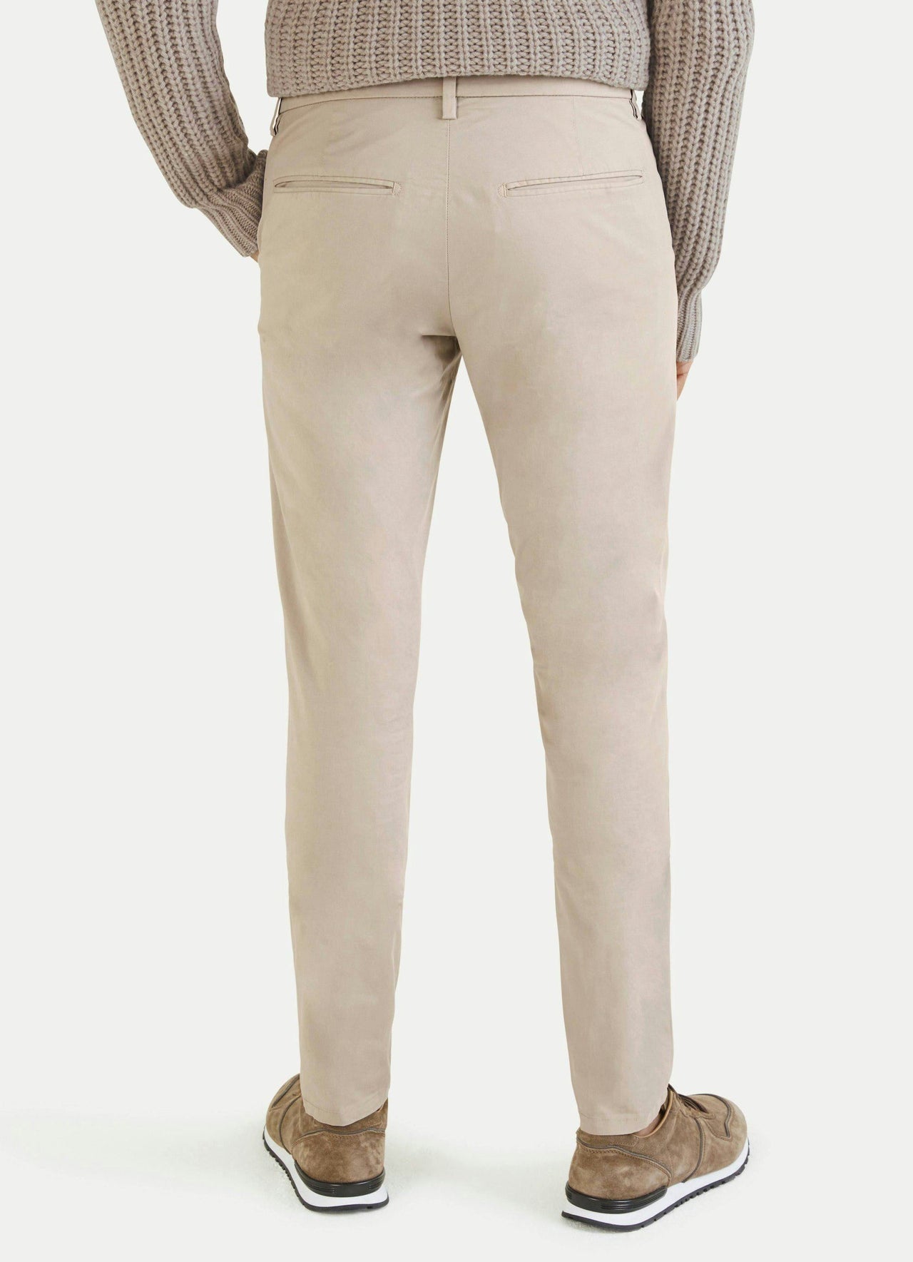 Juvia Gabardine Chino im Sale
