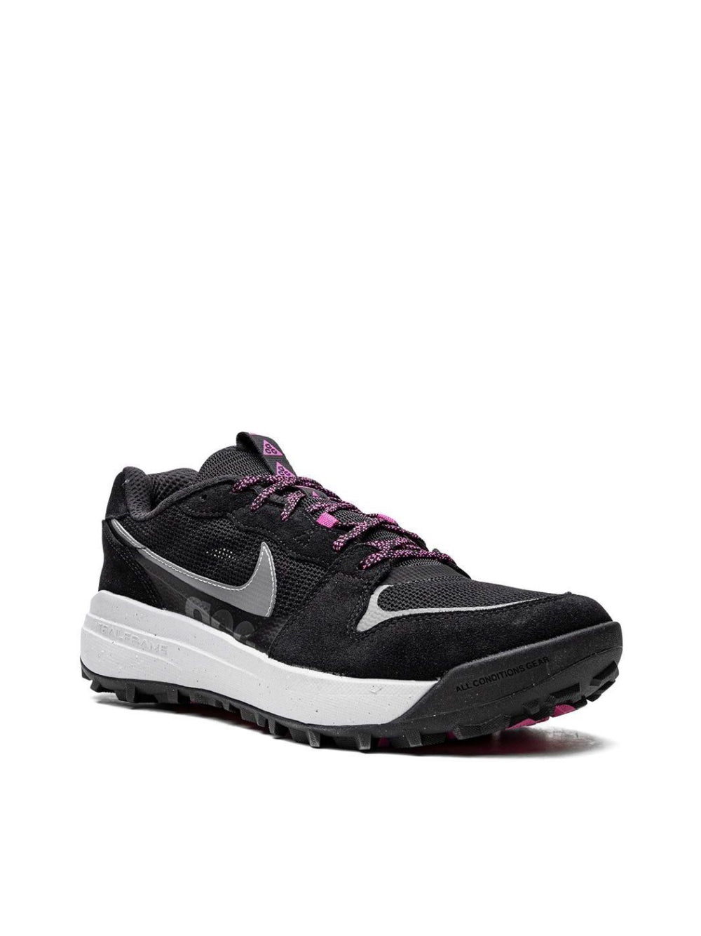 Nike ACG Lowcate Black Sneakers on sale