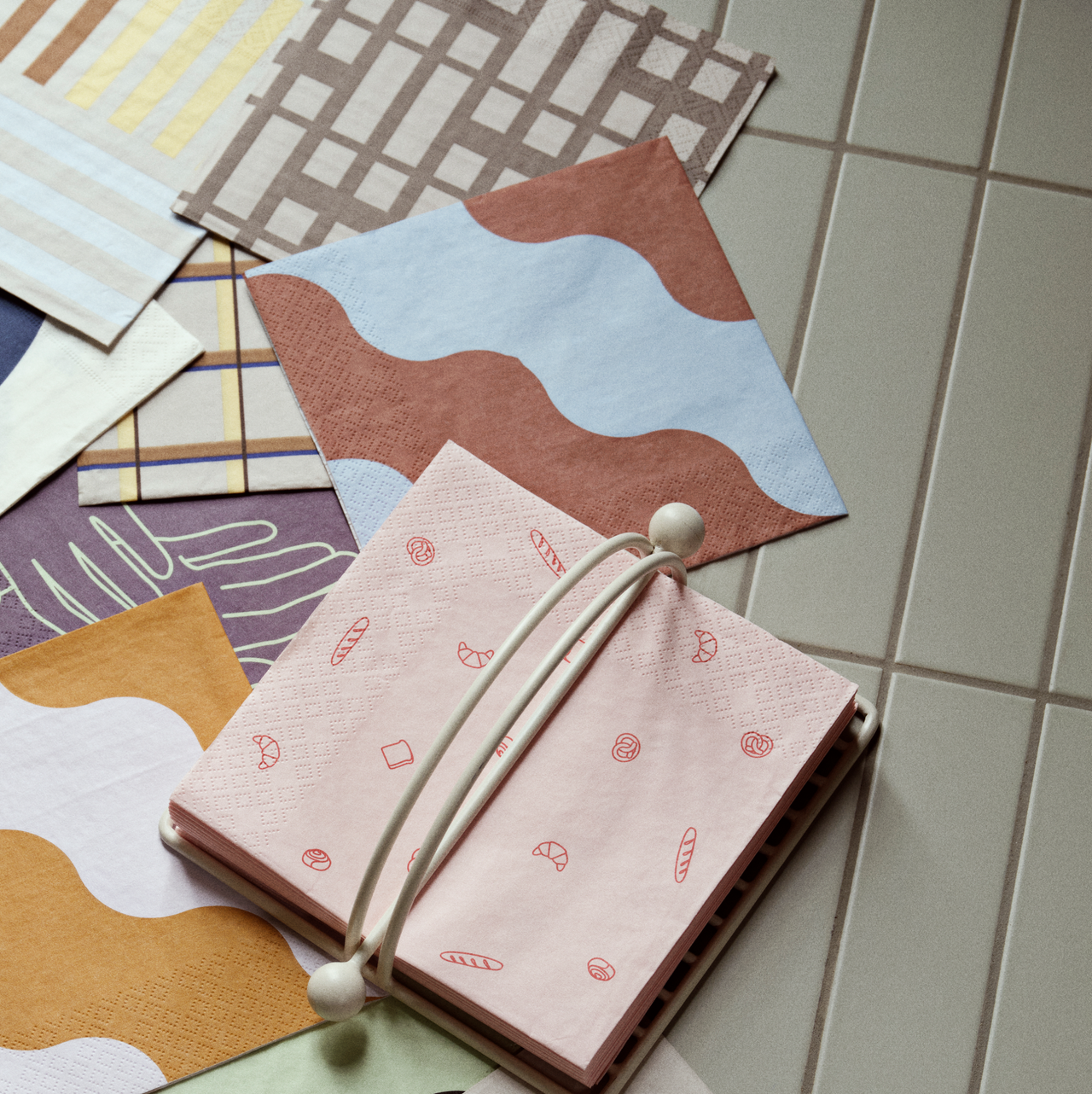 Paper Napkins Kitt im Sale